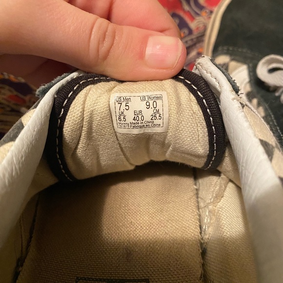 Checkered Black and White Old Skool Vans - Picture 3 of 7